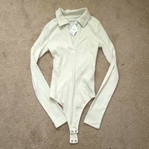 NWT Abercrombie off-white bodysuit XXS